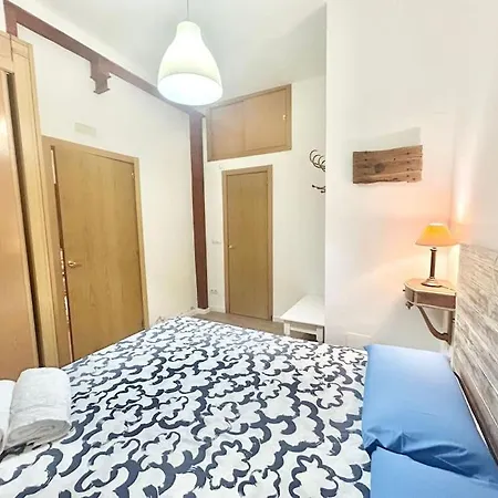 Centro Lavapies Meson D Paredes Madrid Buitenkant foto